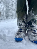 Føtter med Nesnalobben høy i snøen